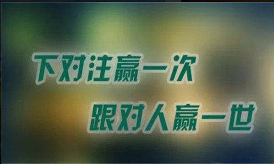 8月29现货黄金在陷绝地？原油风险激增？后市行情分析及操作